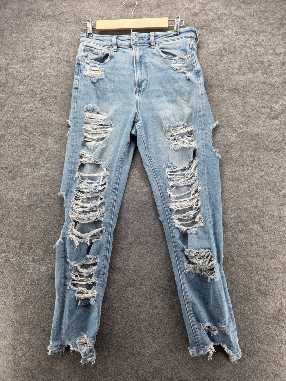 American Eagle Mom Jeans Womens 8 Distressed Destroyed Blue Denim